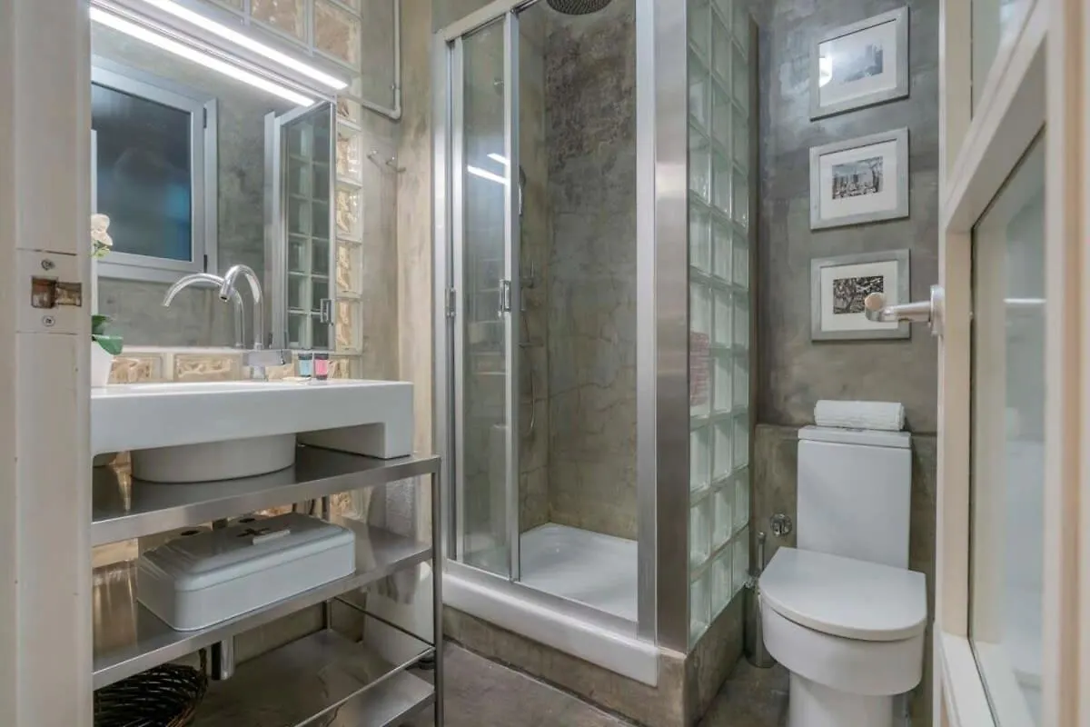 Exclusive 2 Bedroom Apartment In The City Center Barcelona