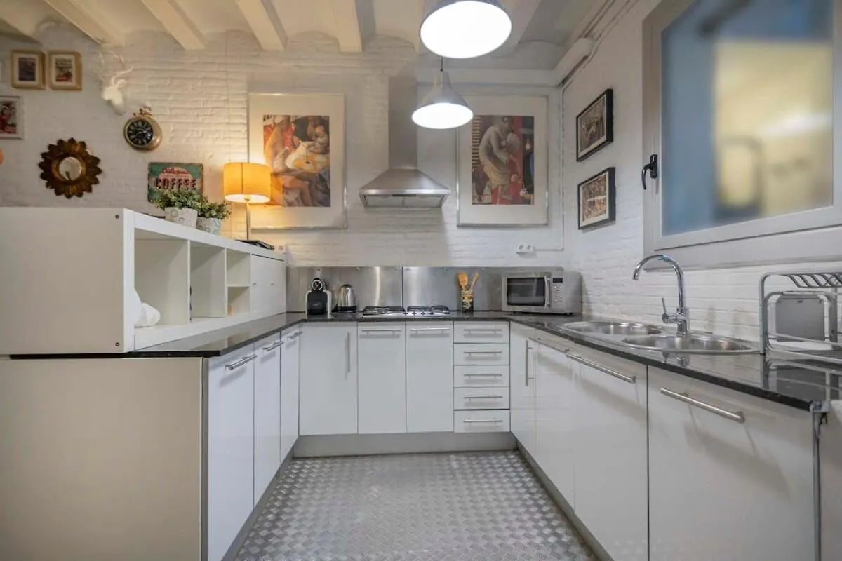Exclusive 2 Bedroom Apartment In The City Center Barcelona Spain